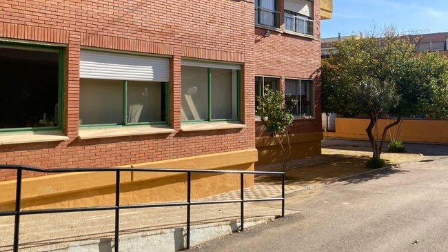 El 90% de las ventanas del edificio de primaria del Miguel de Cervantes serán sustituidas en el presente curso