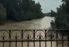 El río Genil supera el nivel rojo a su paso por Écija