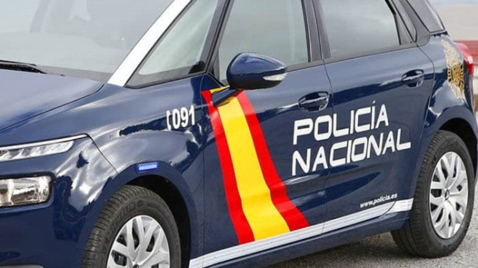 vehículo policía nacional