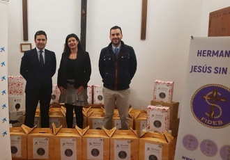 entrega donación de la caixa