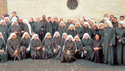 nueva comunidad religiosa de las Peregrinas de la Eucaristía