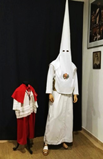 Túnica de la Hermandad Sacramental del Olivo