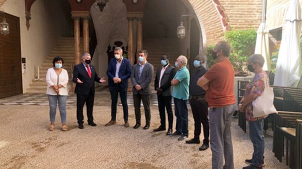 visita gobernador de la región de Bafatá