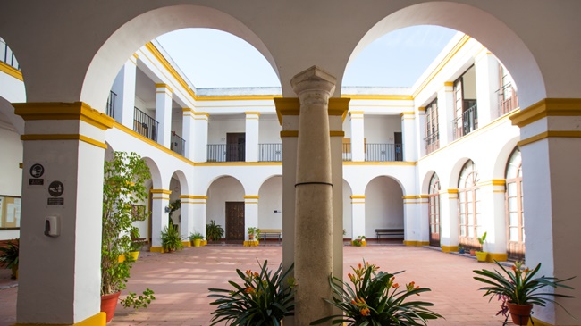 patio Palacio de Alcántara