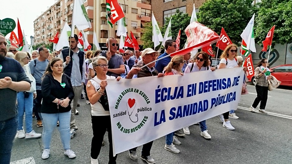 Marea Blanca Ecijana en la manifestación de Sevilla