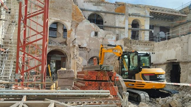obras de recuperación, rehabilitación y restauración de las Casas Consistoriales