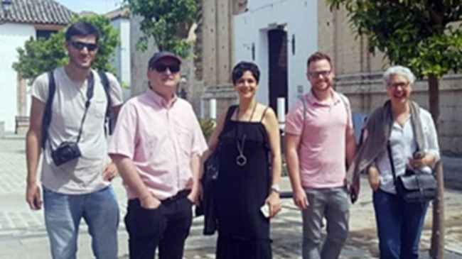 grupo de periodistas y blogueros