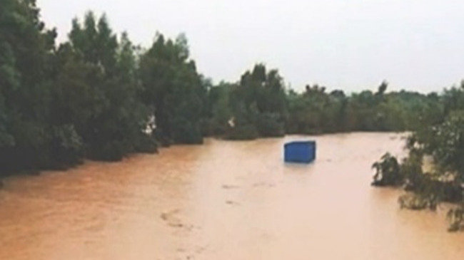 contenedor por el genil