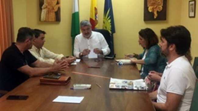 reunion Ayuntamiento y AEMMCE