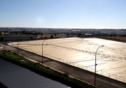 depósito-balsa de 50.000 metros cúbicos de agua