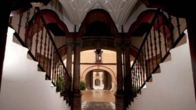 interior palacio de benamejí