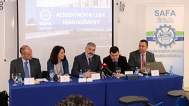 entrega acreditaciones en la Metodología Lean Management