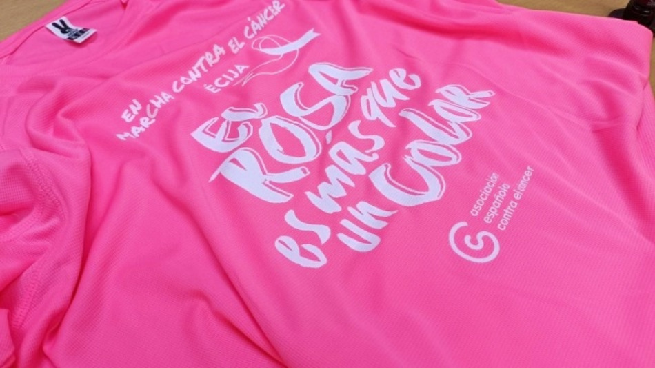 camiseta de la marcha rosa contra el cáncer de mama 2022