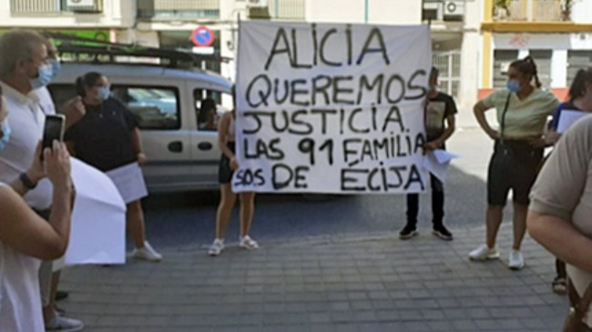 vacinos de la barriada ecijana de la Alcarrachela