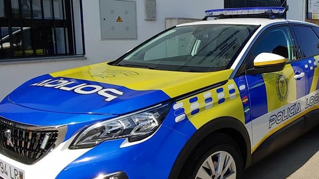 vehiculo Policía Local de Cañada Rosal