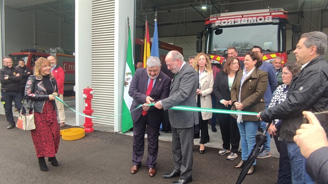 Inaugurado el nuevo parque de bomberos de Écija