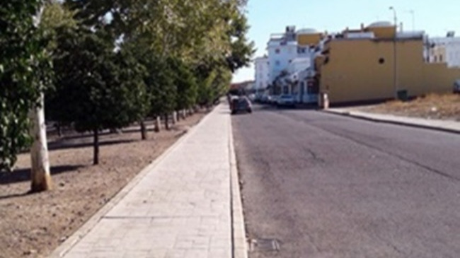 entre la calle Artesanos y la Avenida del Ferrocarril