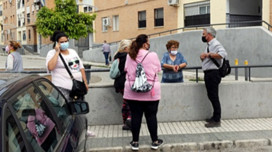 IU visita la barriada de “El Valle”