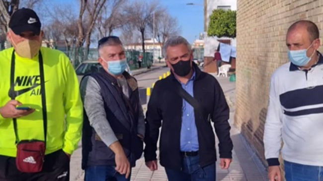 visita de iu a la barriada de la Paz