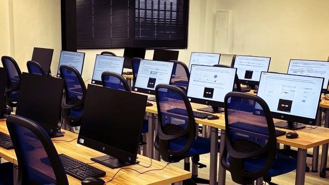aula exámenes teóricos de conducir