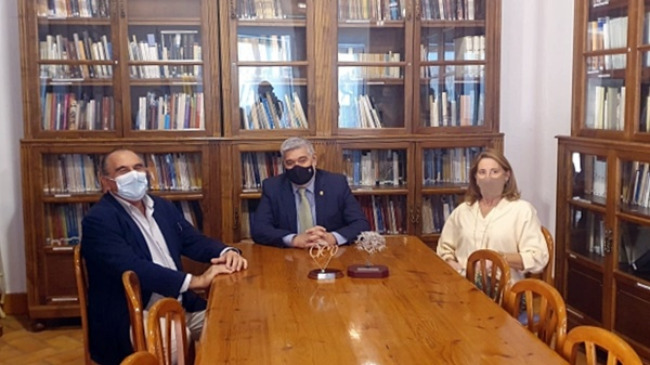 almazara ecijana Molino del Genil recibida por el Ayuntamiento