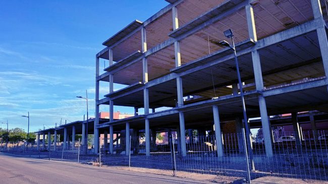 edificio abandonado de viviendas sociales del Valle